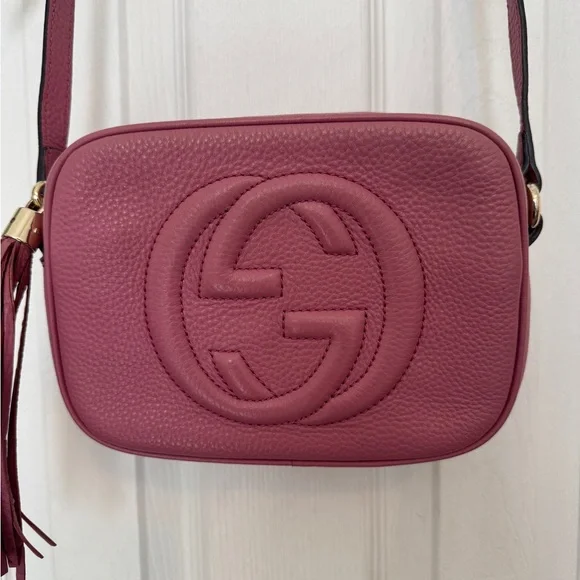 Gucci Pink Crossbody Bag with Iconic GG Logo and Leather Tassel - Picture 2 of 6